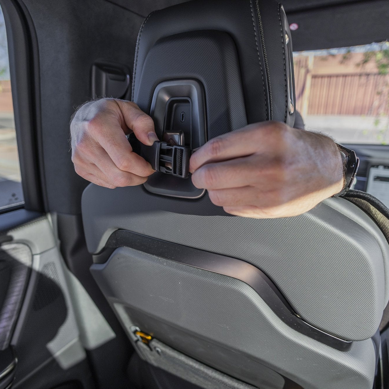 Happeseat universal fit, attaching the waterproof seat cover to a car headrest
